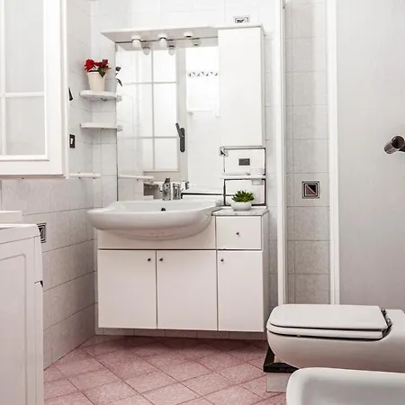 Frontemare Apartman *